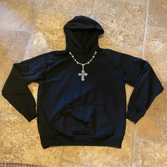Black Rosary Necklace Embroidery Thick Heavy Hoodie Sweatshirt Size Large-Unisex - Picture 1 of 5